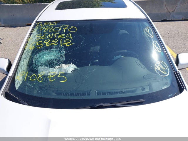 Nissan Sentra 2016 3N1AB7AP0GL658212 Image 18