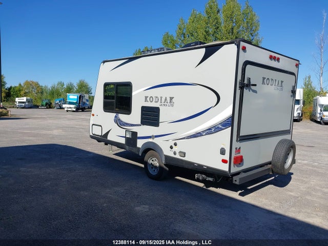 4YDT17213JJ970359 Keystone 2018