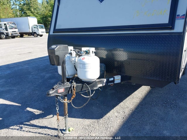 4YDT17213JJ970359 Keystone 2018