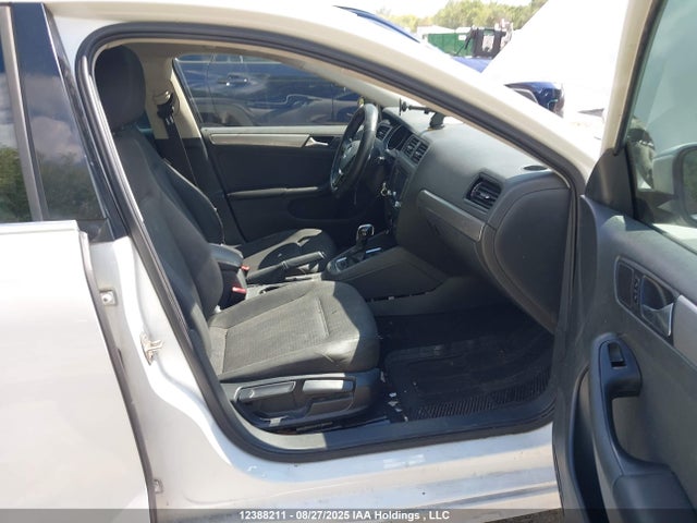 3VW2K7AJXFM349902 Volkswagen Jetta