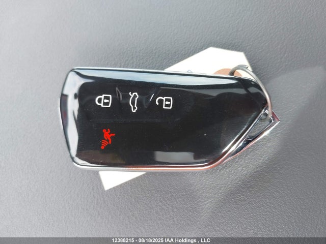 1V2HMPE88PC015724 Volkswagen ID.4