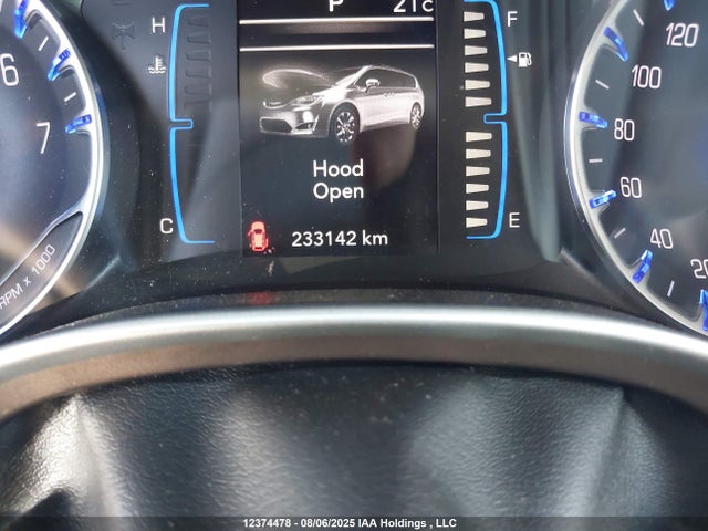Chrysler 2017 2017 2C4RC1CG4HR841303 Image 15
