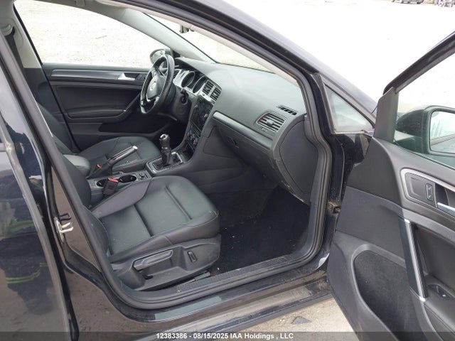 3VW217AU3JM768308 Volkswagen 2018
