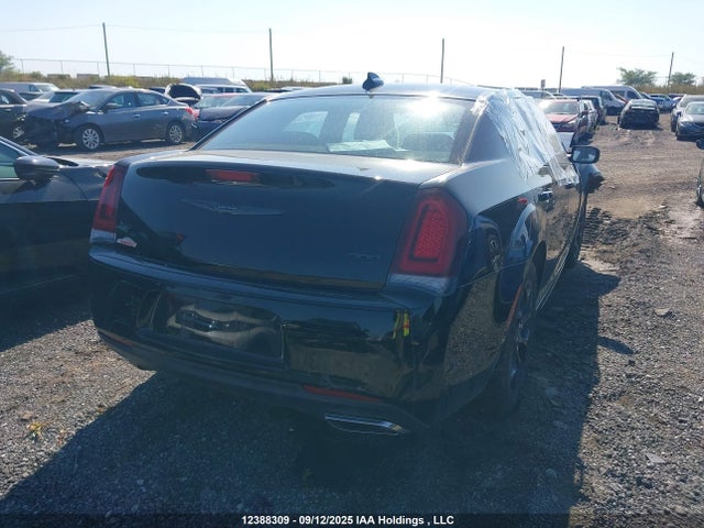 Chrysler 300 2022 2C3CCASG4NH210080 Image 4
