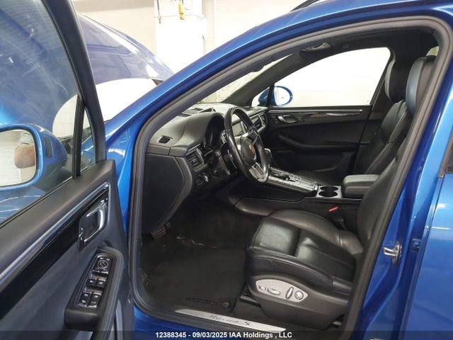 Porsche Macan 2018 WP1AB2A55JLB30147 Image 20