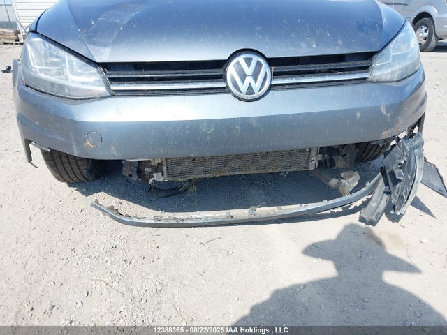 3VWG17AU9JM257739 Volkswagen 2018