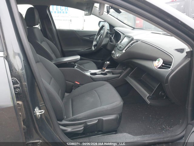 1G1ZE5ST1HF104026 Chevrolet Malibu