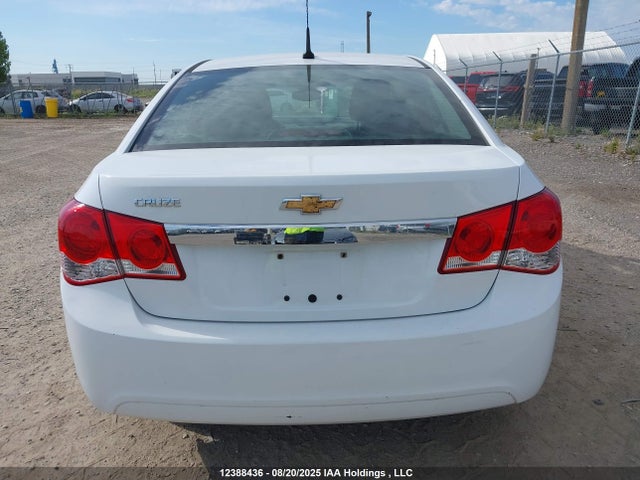 1G1PA5SHXE7341554 Chevrolet luw