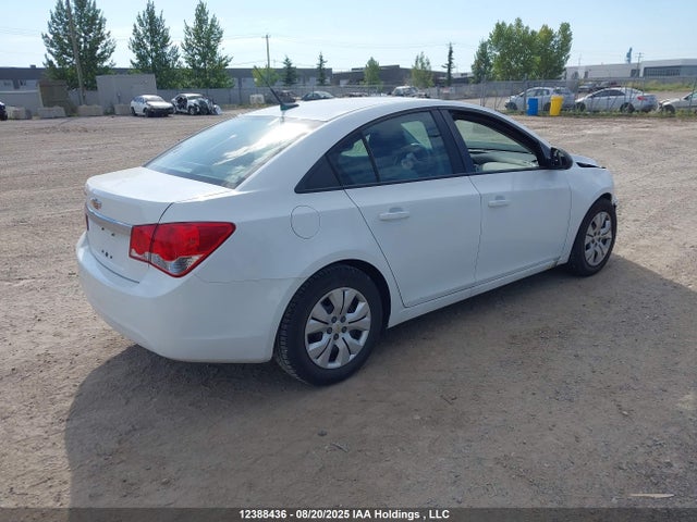 1G1PA5SHXE7341554 Chevrolet luw