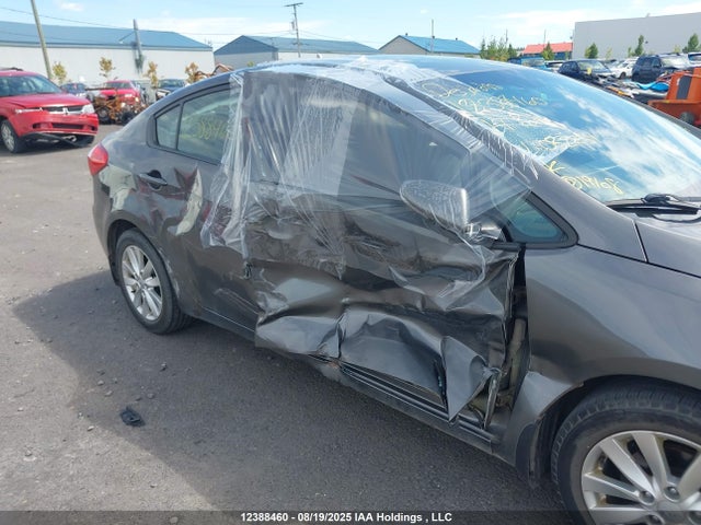 KNAFX4A60E5082254 KIA Forte
