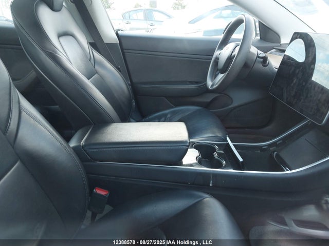 5YJ3E1EA3KF487768 Tesla MODEL 3