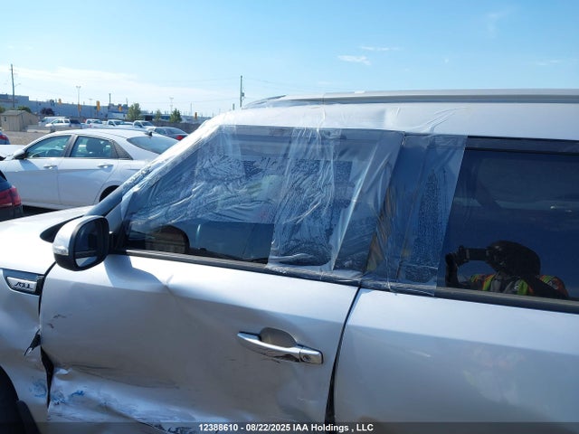 KIA dohc gdi nu 2014 KNDJP3A55E7714054 Image 17