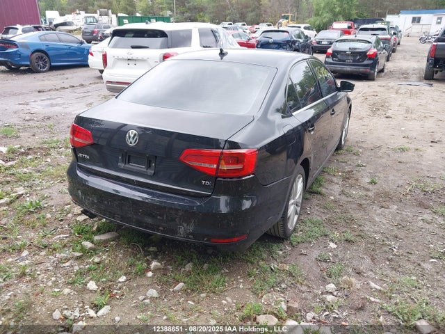 3VWLA7AJ0FM245006 Volkswagen Jetta