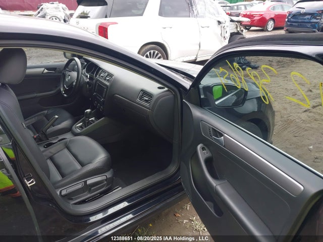 3VWLA7AJ0FM245006 Volkswagen Jetta