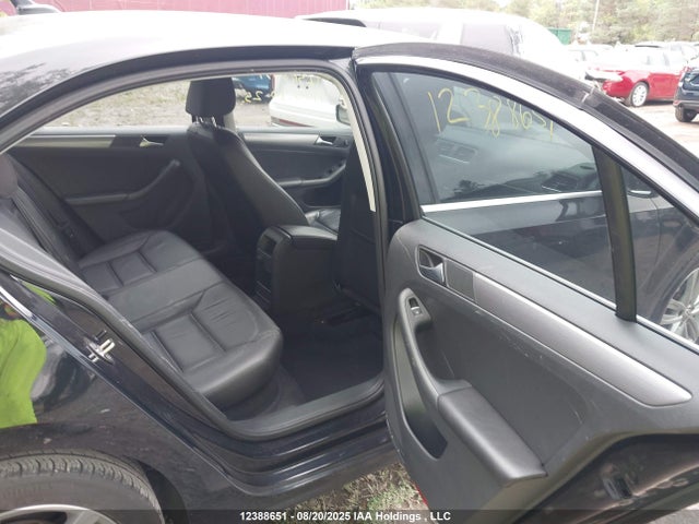 3VWLA7AJ0FM245006 Volkswagen Jetta