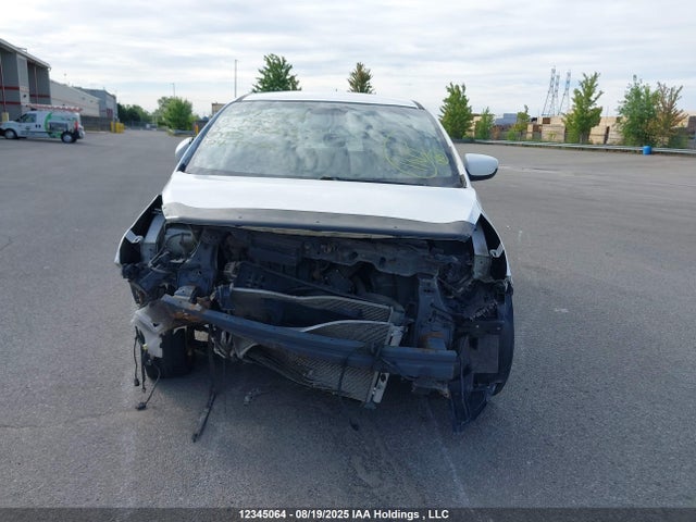 KIA dohc gdi nu 2015 KNAHT8A30F7078213 Image 13