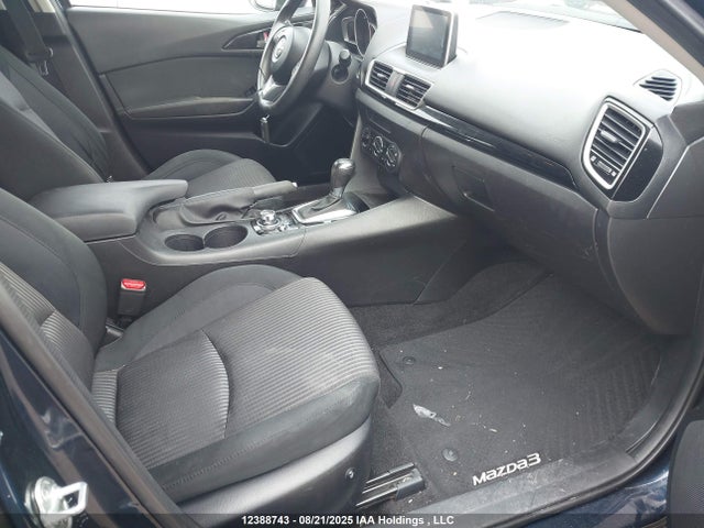JM1BM1L74E1136953 Mazda pe
