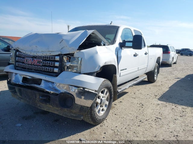 GMC l96 2014 1GT423CG8EF119814 Image 2