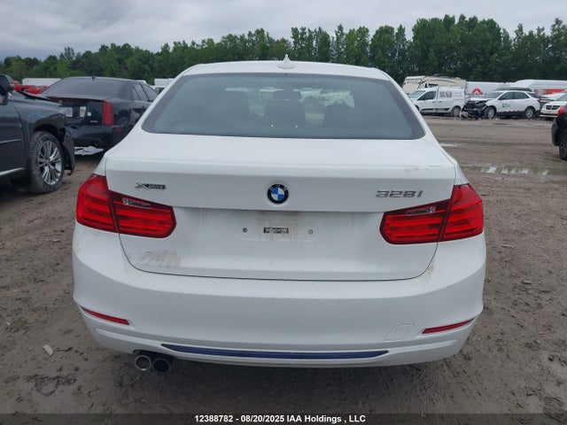 WBA3B3C52FF548231 BMW 328I
