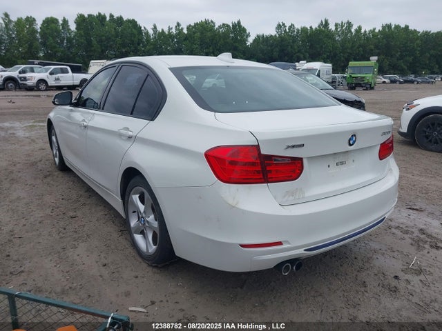 WBA3B3C52FF548231 BMW 328I