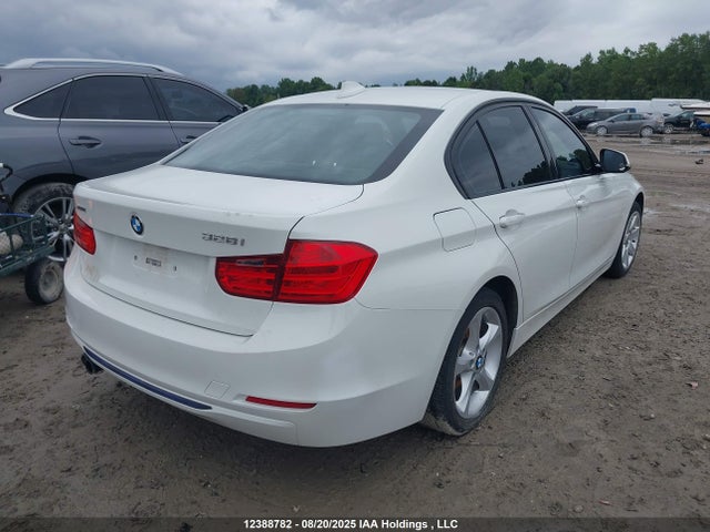 WBA3B3C52FF548231 BMW 328I