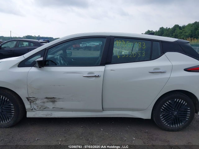 1N4CZ1CV4RC552053 Nissan Leaf