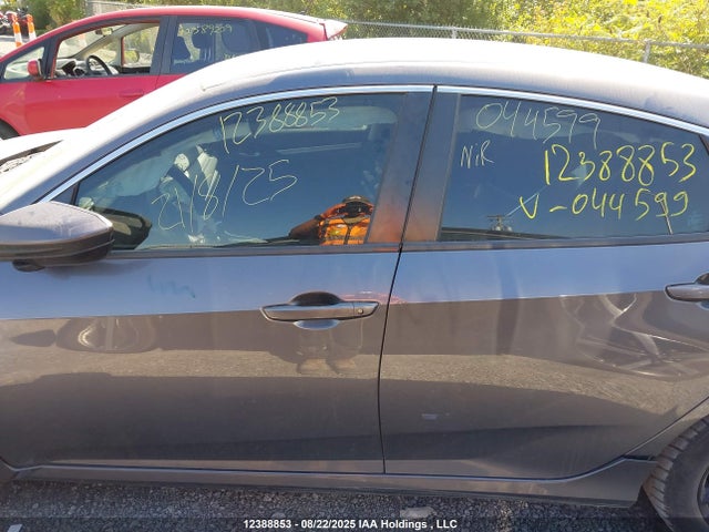 12388853 :رقم المزاد ، 2HGFC2E58JH044599 vin ، 2018 Honda Civic مزاد بيع