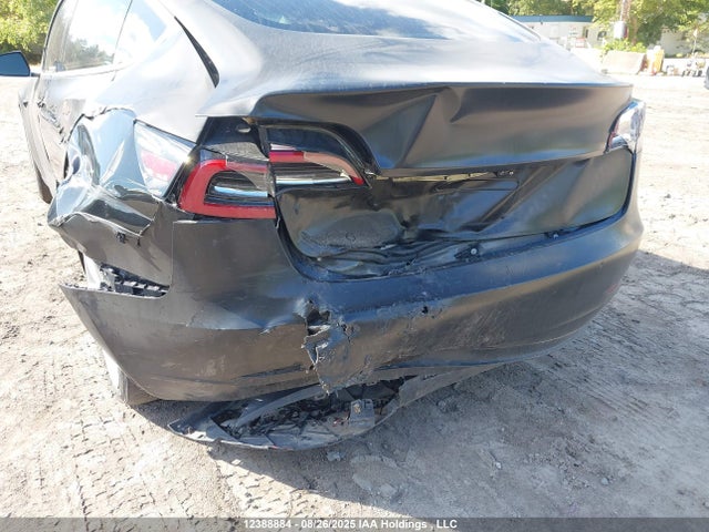 5YJ3E1EB1JF110816 Tesla MODEL 3