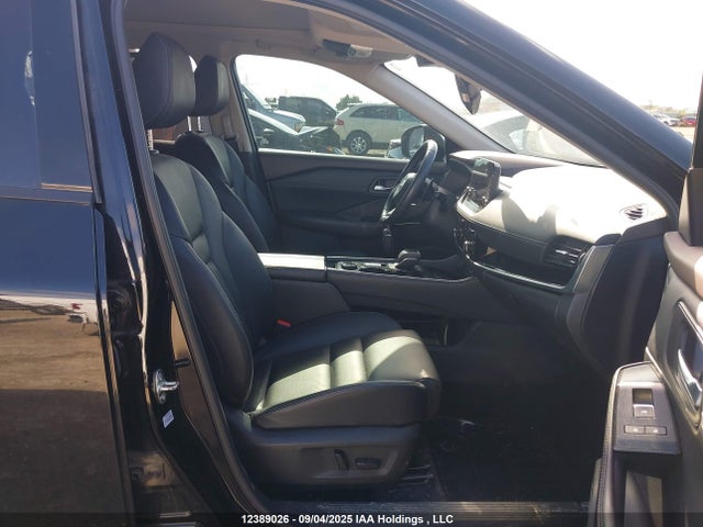 JN8BT3CB0PW182325 Nissan Rogue