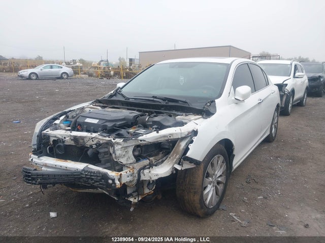 Honda j35y1 2014 1HGCR3F84EA801633 Image 2