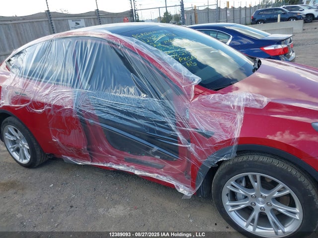 7SAYGDEE9NF374368 Tesla Model Y