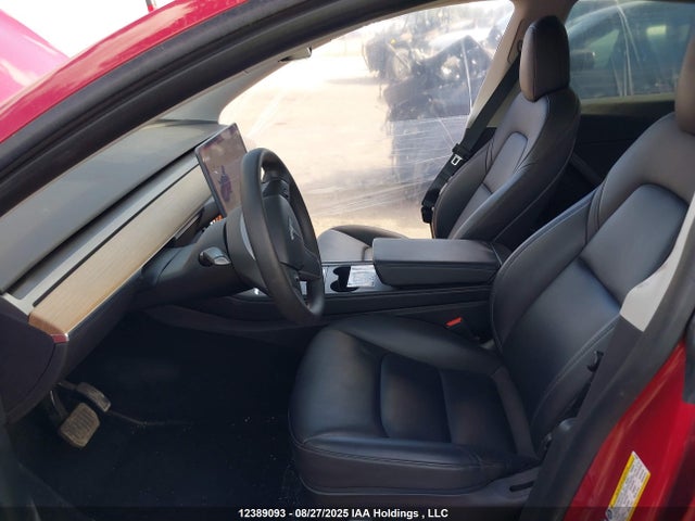 7SAYGDEE9NF374368 Tesla Model Y