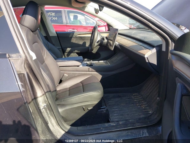 Tesla Model Y 2024 7SAYGDED9RF013266 Image 5