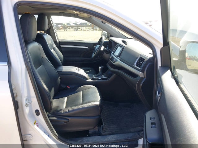 Toyota 2gr-fe 2014 5TDJKRFH2ES025678 Image 5