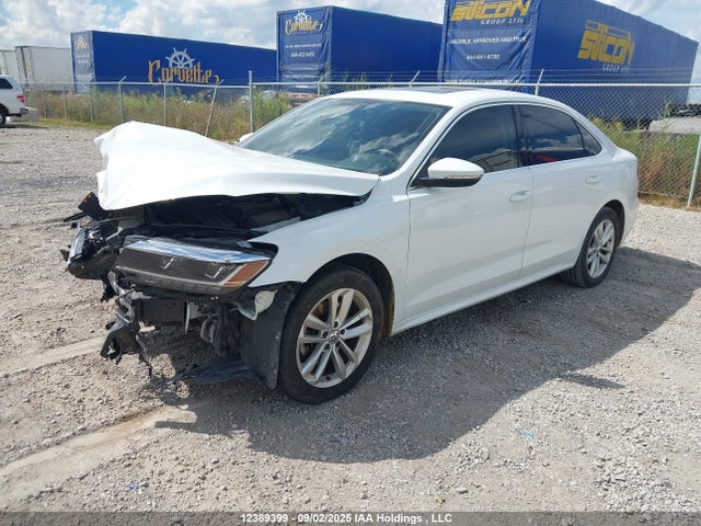 Volkswagen Passat 2021 1VWBA7A35MC013836 Image 2
