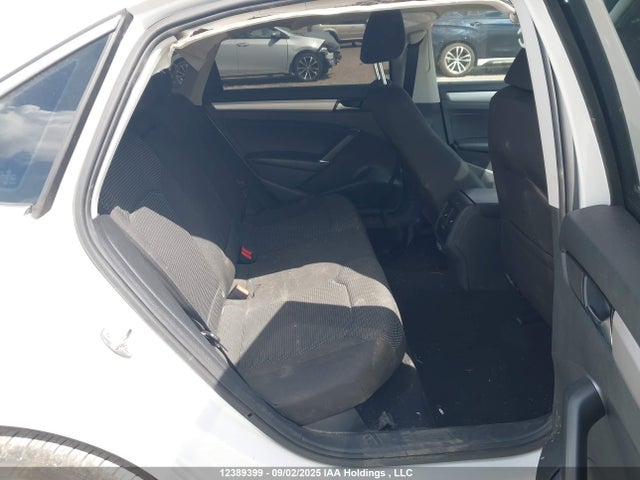 Volkswagen Passat 2021 1VWBA7A35MC013836 Image 8