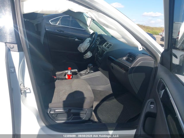 3VWD67AJ8GM374439 Volkswagen 1.4t