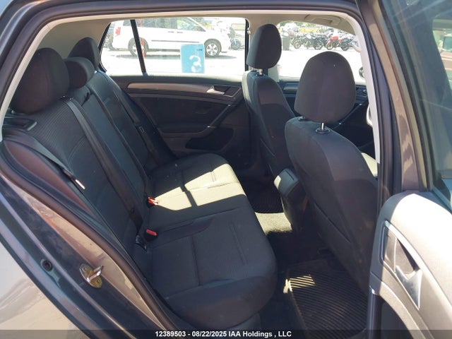 3VWG17AU4JM295444 Volkswagen Golf