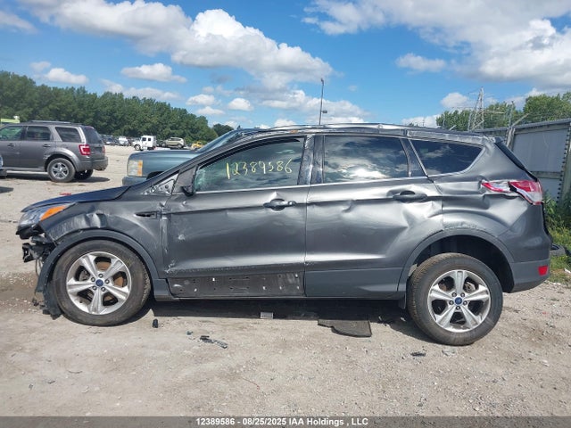 1FMCU0GX8FUC83197 Ford 2015