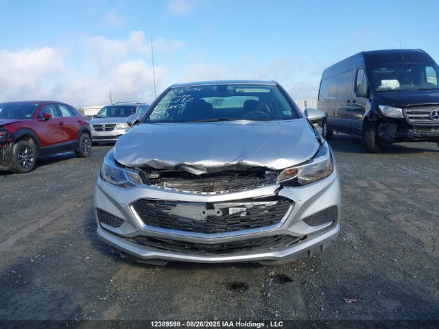 Chevrolet le2 -di: direct injection, vvt: variable valve timing, gen, alum 2018 1G1BE5SM2J7116292 Image 13