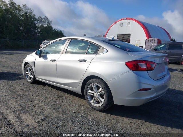 Chevrolet le2 -di: direct injection, vvt: variable valve timing, gen, alum 2018 1G1BE5SM2J7116292 Image 3