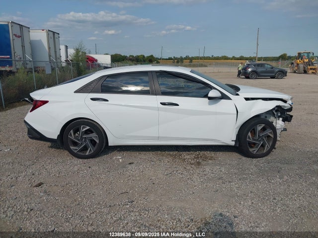 2024 Hyundai Elantra Preferred W/tech Package მანქანა იყიდება აუქციონზე, vin: KMHLM4DG4RU715879, აუქციონის ნომერი: 12389638