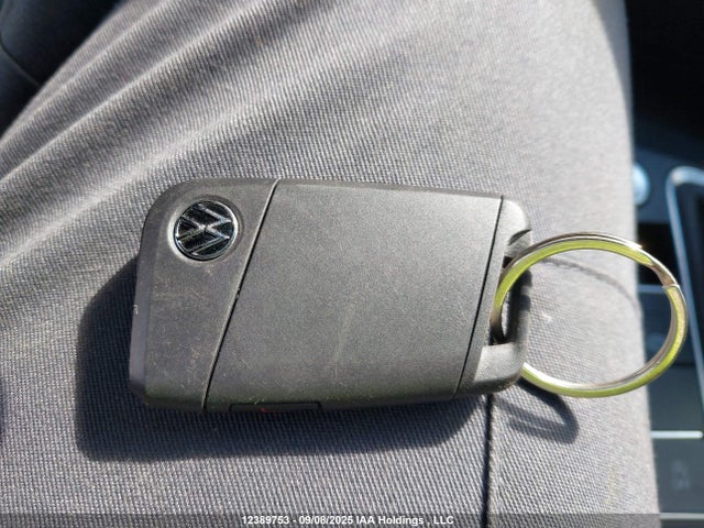 3VWSM7BU1NM031247 Volkswagen tsi