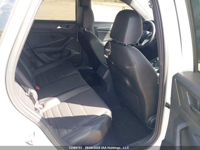 3VWSM7BU1NM031247 Volkswagen tsi