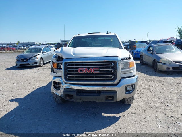1GT52WCGXJZ119957 GMC Sierra K3500 Sle