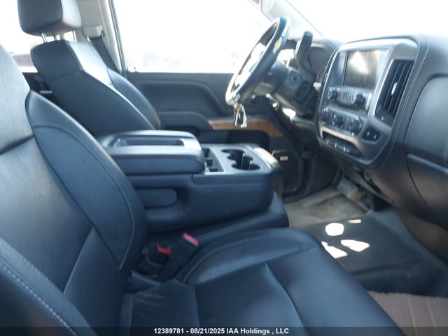 1GT52WCGXJZ119957 GMC Sierra K3500 Sle