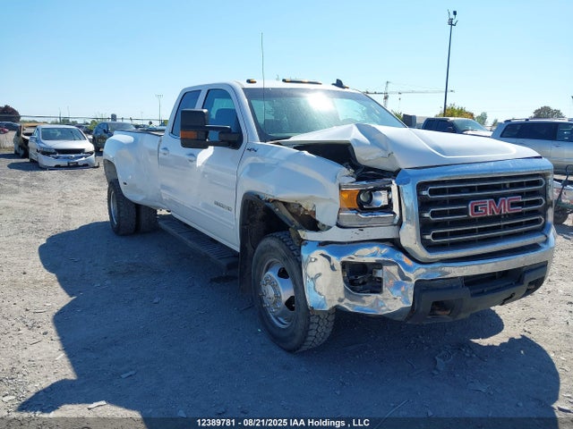 1GT52WCGXJZ119957 GMC Sierra K3500 Sle