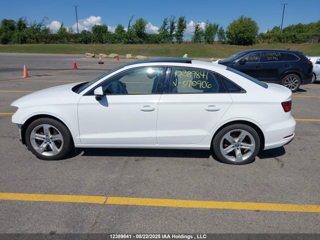 WAUAUGFF3J1070906 Audi A3