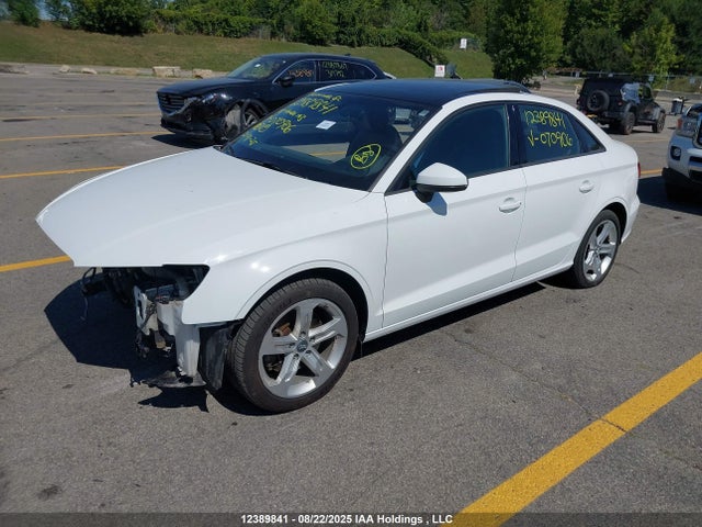 WAUAUGFF3J1070906 Audi A3