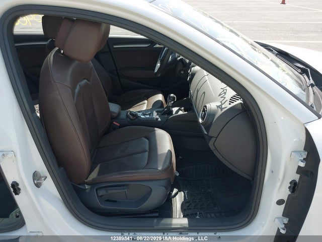 WAUAUGFF3J1070906 Audi A3